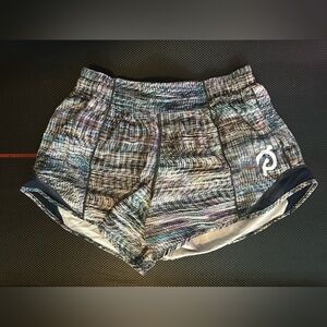 Lululemon x Peloton Hotty Hot 4” Run Shorts • Size 8 Tall • Digital Foil